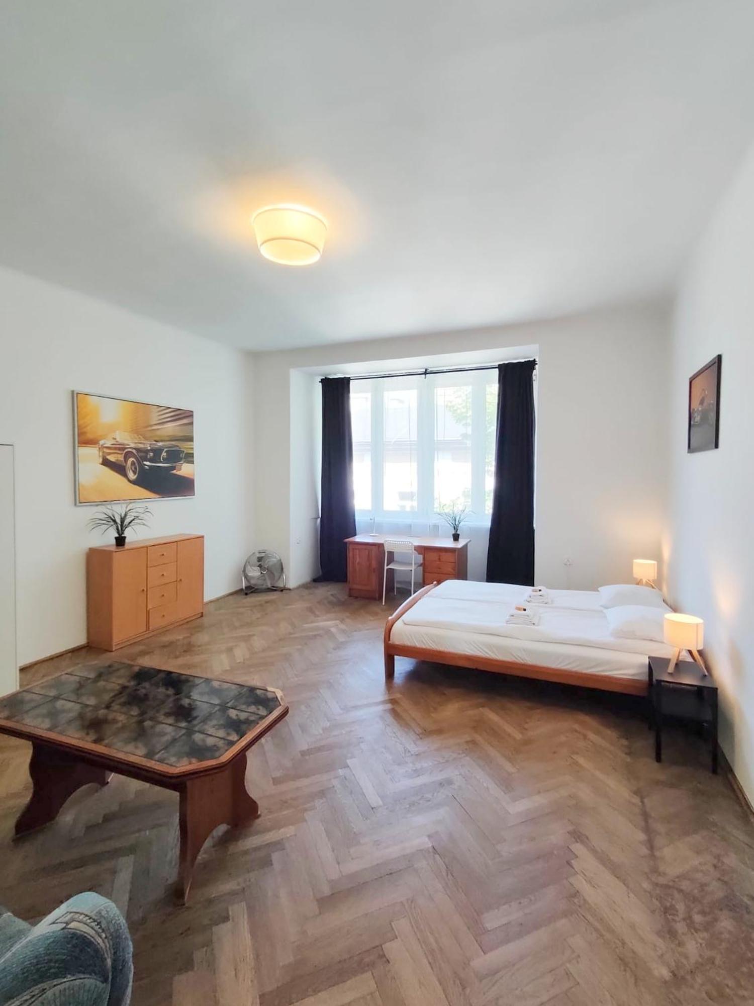 Retro Apartmentments Lobzowska Street Apartment *
